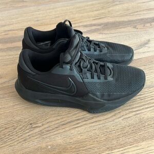 MEN'S NIKE AIR PRECISION VI BASKETBALL SHOES